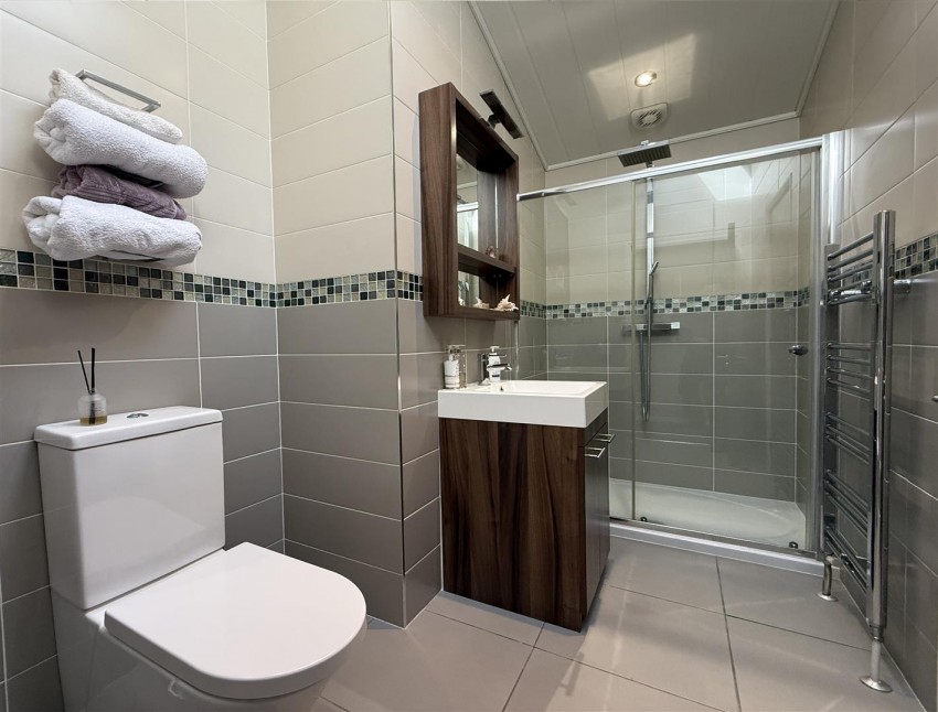 Images for Abbots Green, Bulk