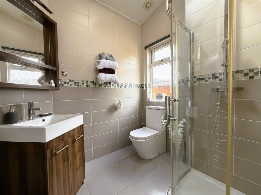 Images for Abbots Green, Bulk