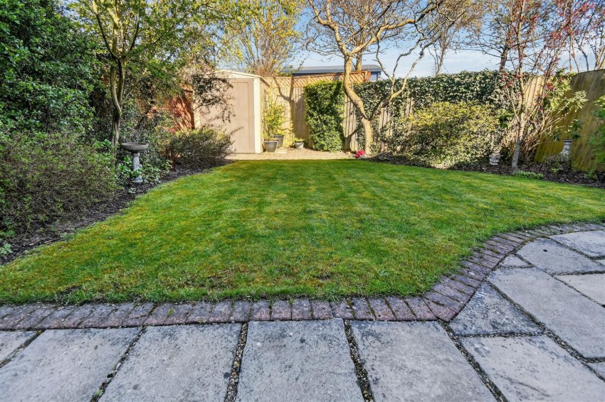 Images for Thorntree Grove, York