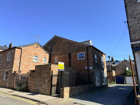 View Full Details for East Mount Road, York