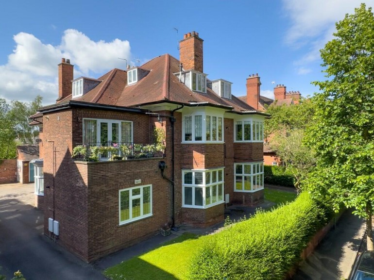 The Avenue, York