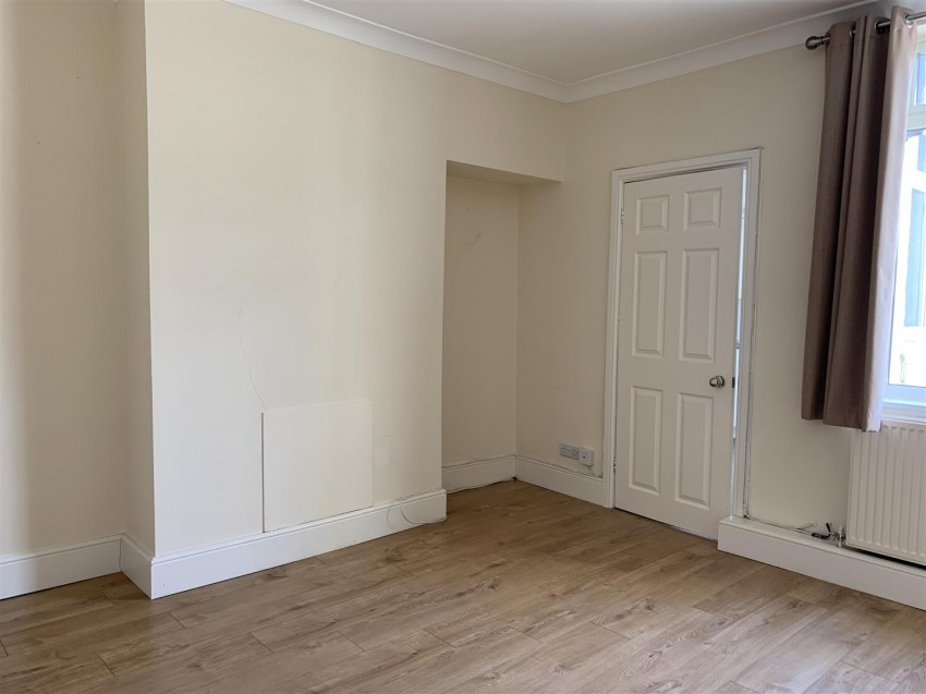 Images for Falsgrave Crescent, Burton Stone Lane