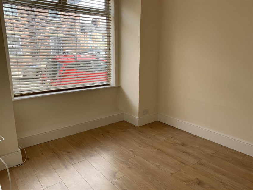 Images for Falsgrave Crescent, Burton Stone Lane