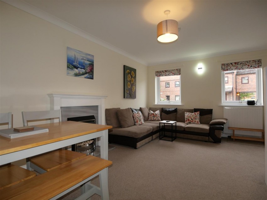 Images for Fewster Way, Fishergate
