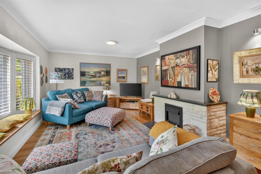 Images for Grosvenor Cottage, St. Oswalds Close