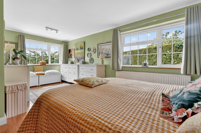 Images for Grosvenor Cottage, St. Oswalds Close