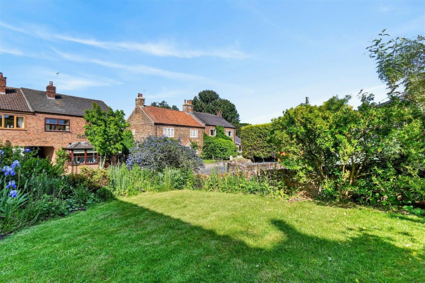 Images for Tholthorpe, York