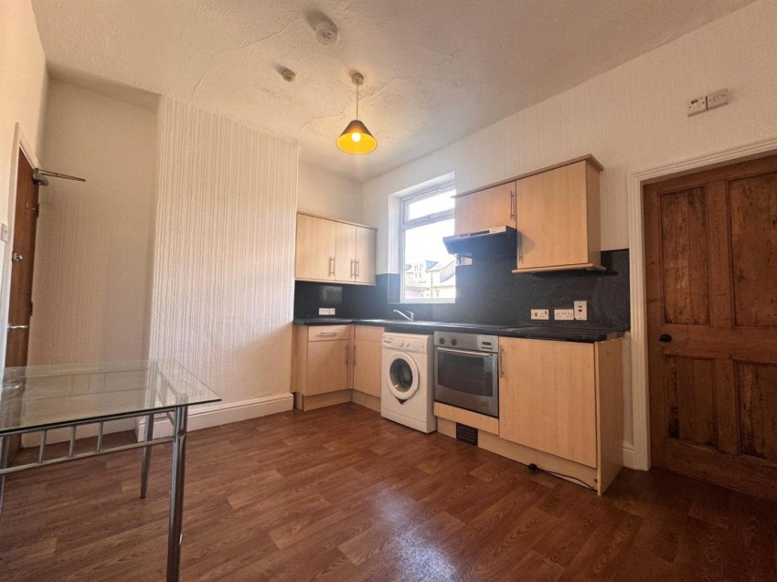 Images for 3 Jubilee Terrace, Leeman Road