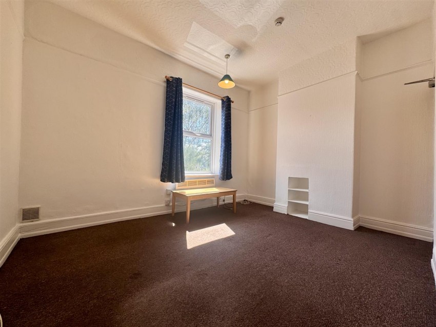Images for 3 Jubilee Terrace, Leeman Road