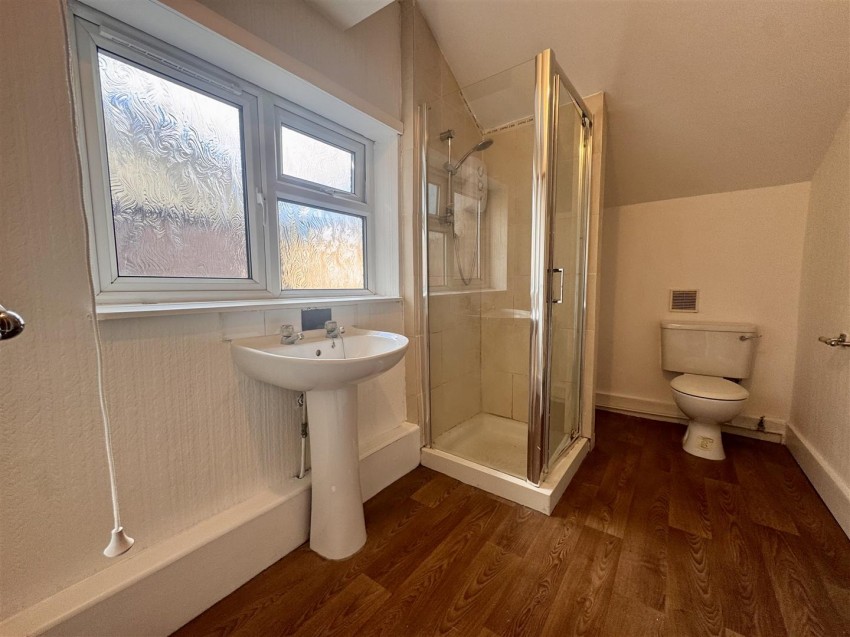 Images for 3 Jubilee Terrace, Leeman Road