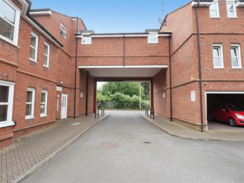 View Full Details for Little Hallfield Road, York