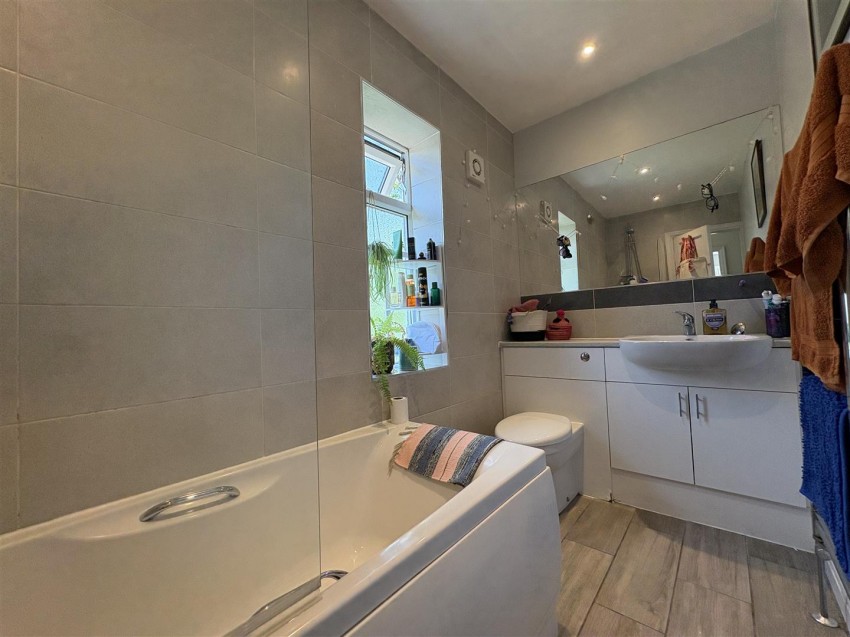 Images for Wilton Rise, Off Holgate Road